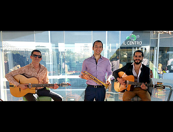 GYPSY JAZZ TRIO